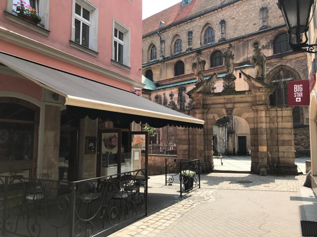 Willa Przy Czarnej Bramie Клодзко Экстерьер фото